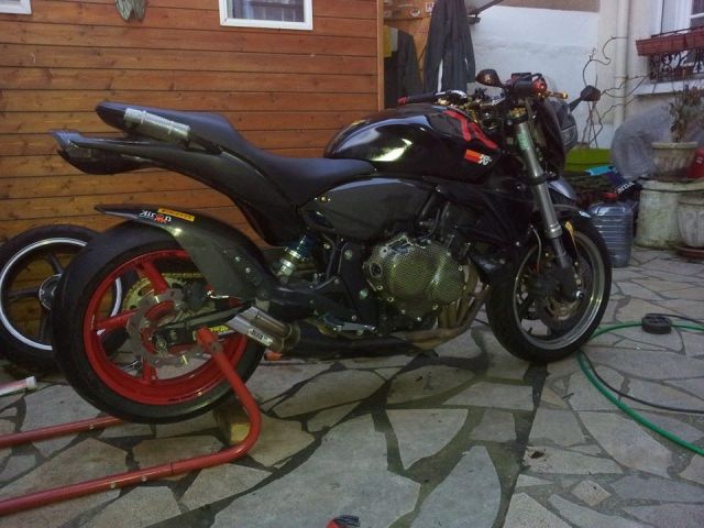 Présentation de la Tondeuse de MrBriko: Hornet 600 2010 Rouearmont%e9pasav