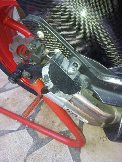 Présentation de la Tondeuse de MrBriko: Hornet 600 2010 Tamponcp2